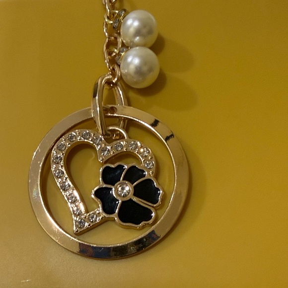 Elegant Gold & Black Floral Bag Charm NWOT - Picture 2 of 5